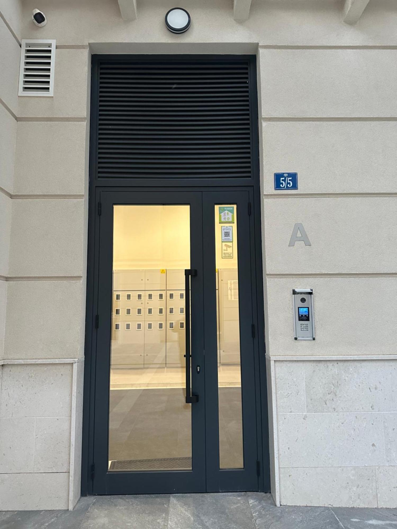 Fantastic New Centre Apartment Podgorica Exterior foto